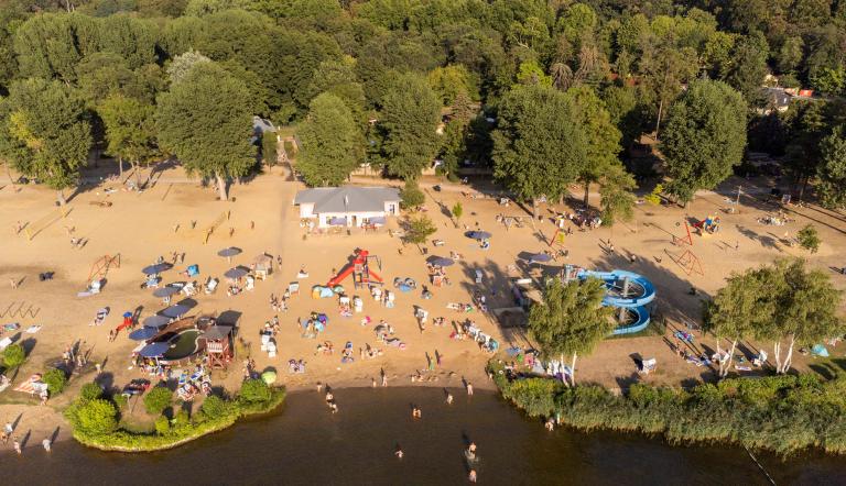 Чому Потсдам вважається одним із найзеленіших міст Німеччини та які парки й озера варто відвідати?